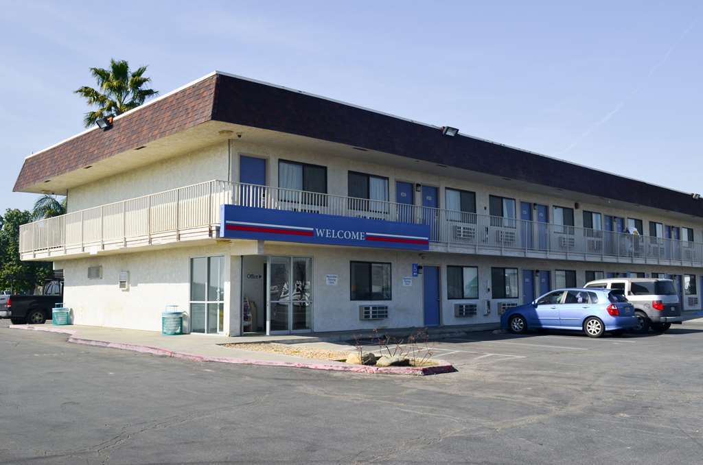 Motel 6 Lost Hills / Buttonwillow Racetrack Екстер'єр фото
