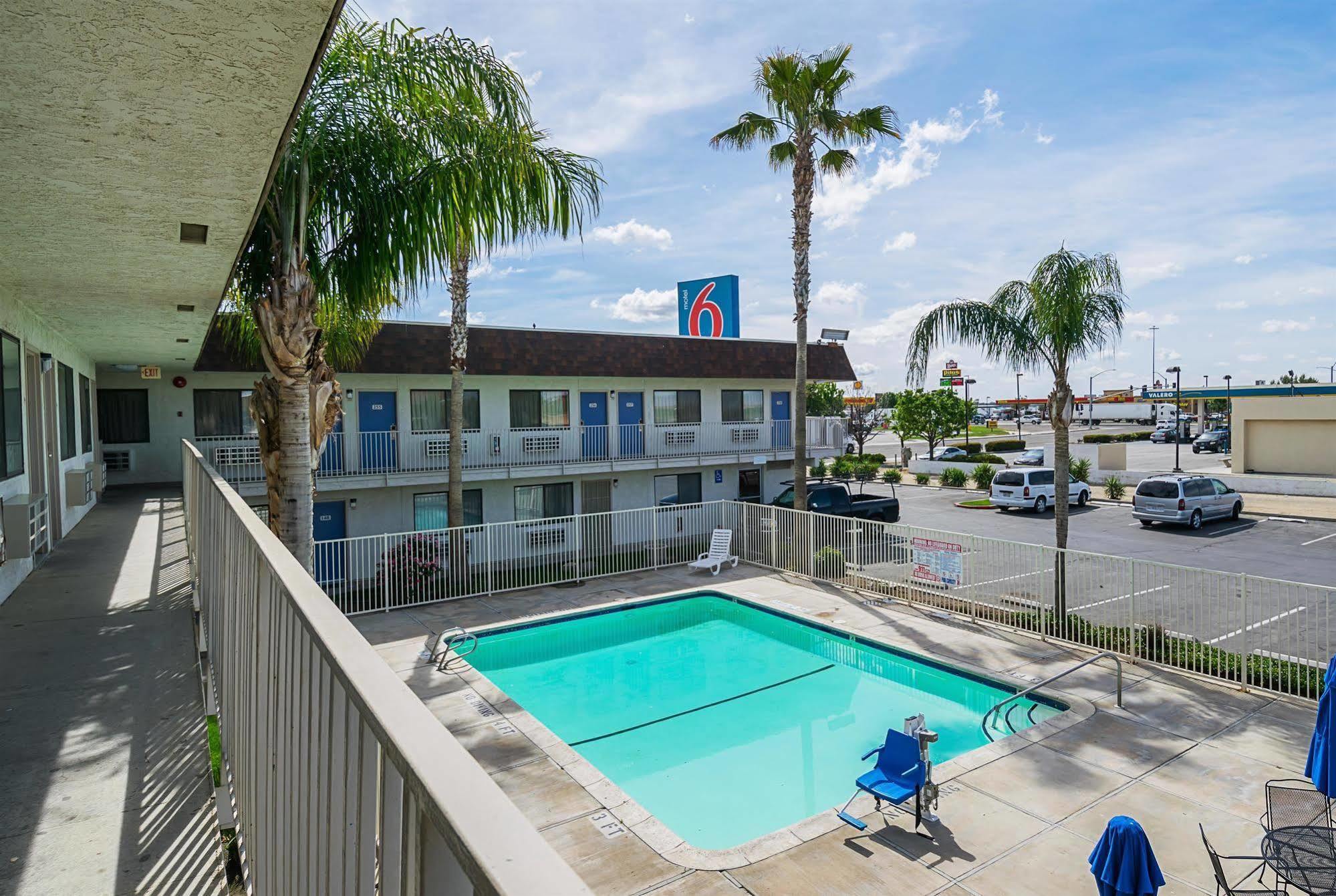 Motel 6 Lost Hills / Buttonwillow Racetrack Екстер'єр фото